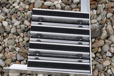 Wycieraczka w ramce aluminiowej z wkładem guma + szczotka (22 mm)