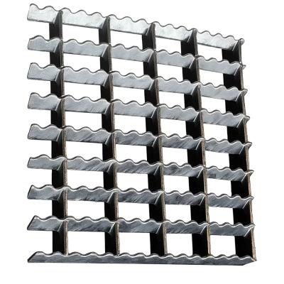 Wycieraczka metalowa seratowana z ramą wysoką - 590 x 400