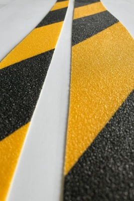 Taśma antypoślizgowa - żółto-czarna 50mm/18,0 m
