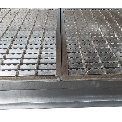 Wycieraczka metalowa seratowana z ramą wysoką 118x40 cm