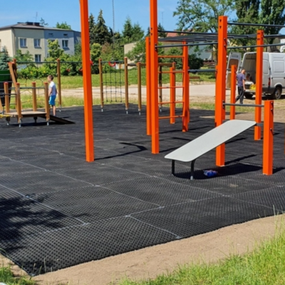Mata przerostowa na place zabaw i siłownie zewnętrzne 100x150 cm