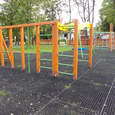 Mata przerostowa z atestem, na place zabaw 100x150 cm