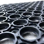 Mata gumowa ażurowa z najazdem 120x180 cm